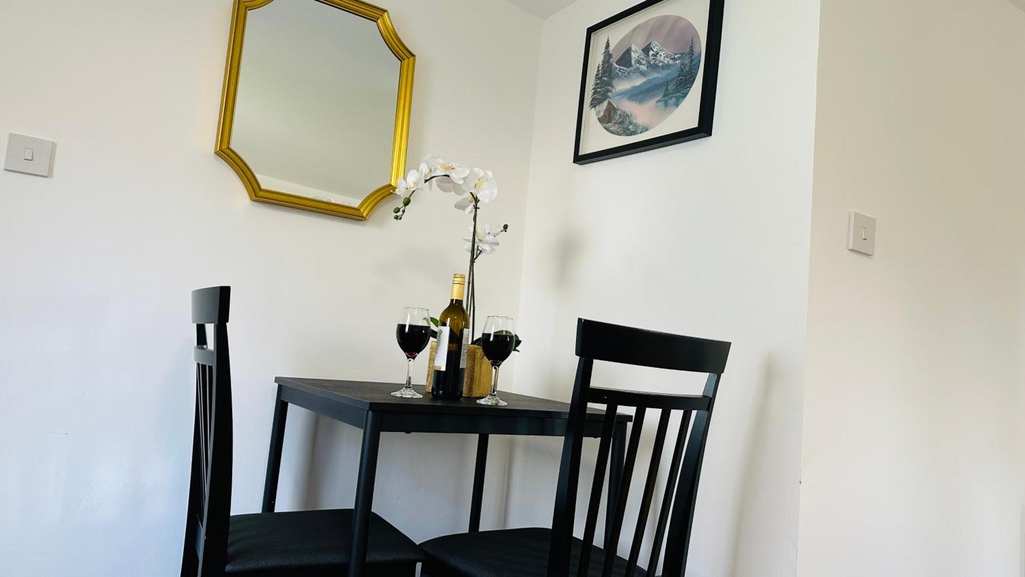 Cosy And Comfy Leilighet London Eksteriør bilde